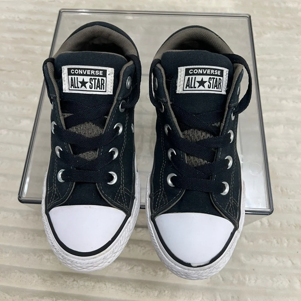 Converse Kids Chuck Taylor All Star Low-Top Sneakers Size Junior 2